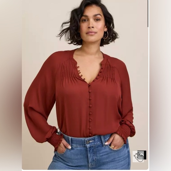 torrid Tops - NWT Torrid Georgette Smocked Blouson Sleeve Blouse
Button-Down Blouse Size: 3